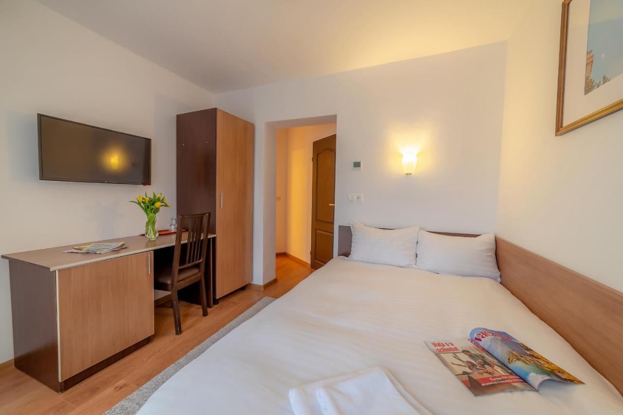 Pension Cluj Екстериор снимка