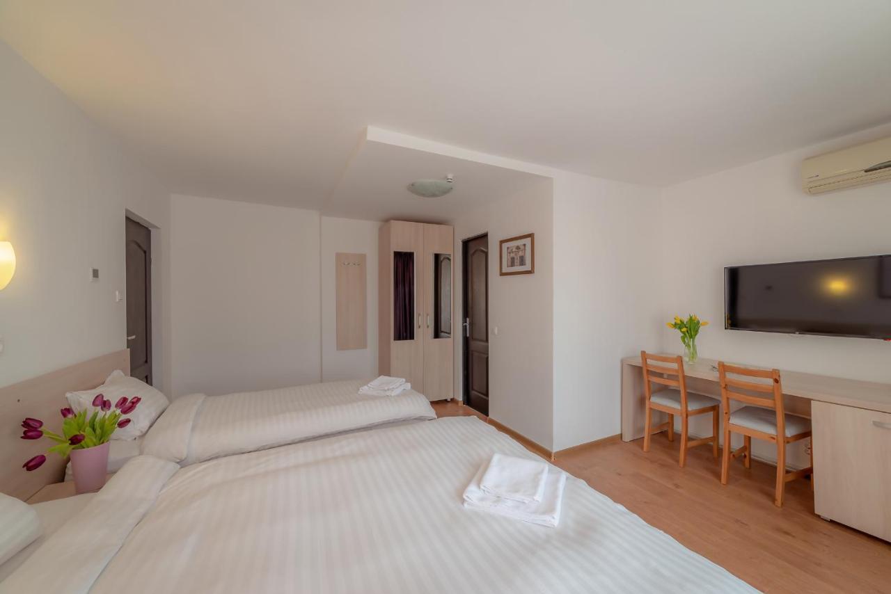 Pension Cluj Екстериор снимка