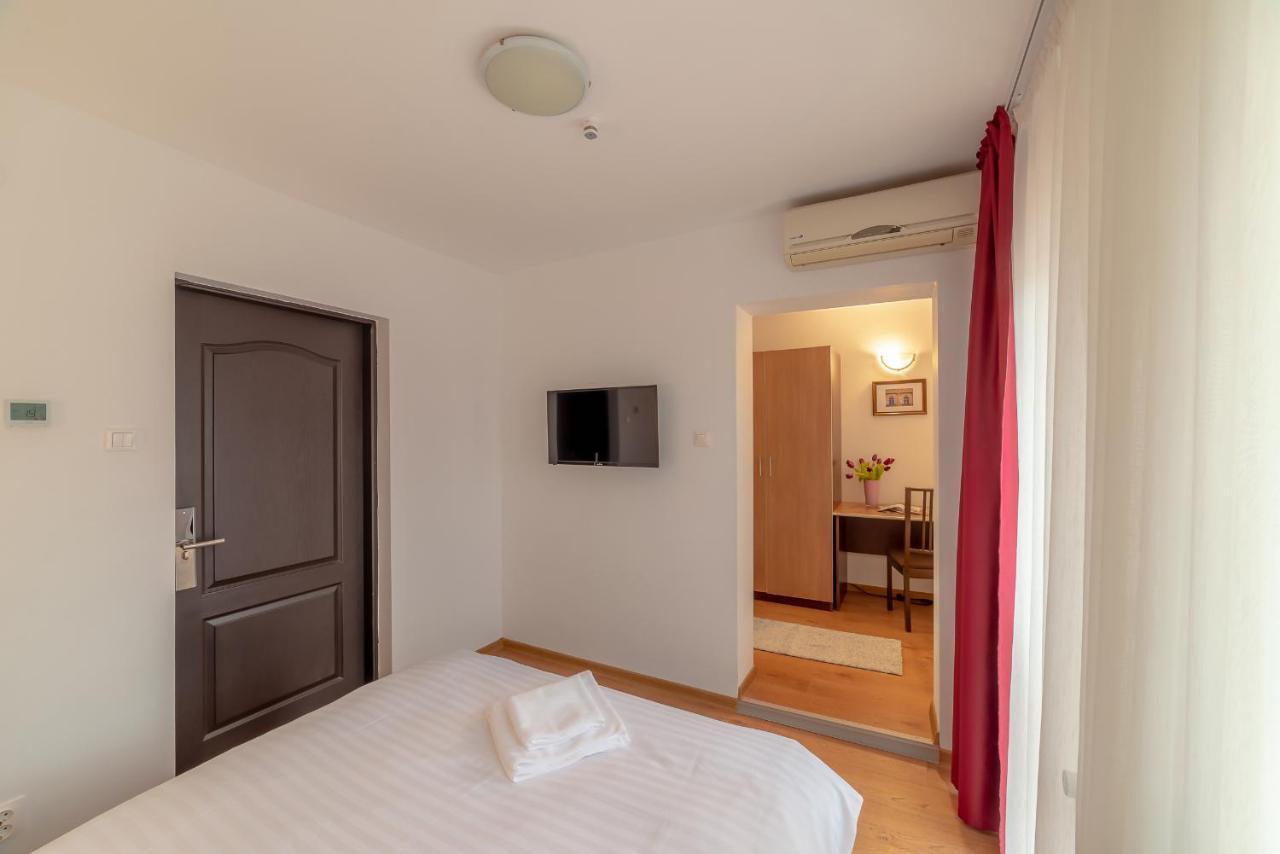 Pension Cluj Екстериор снимка