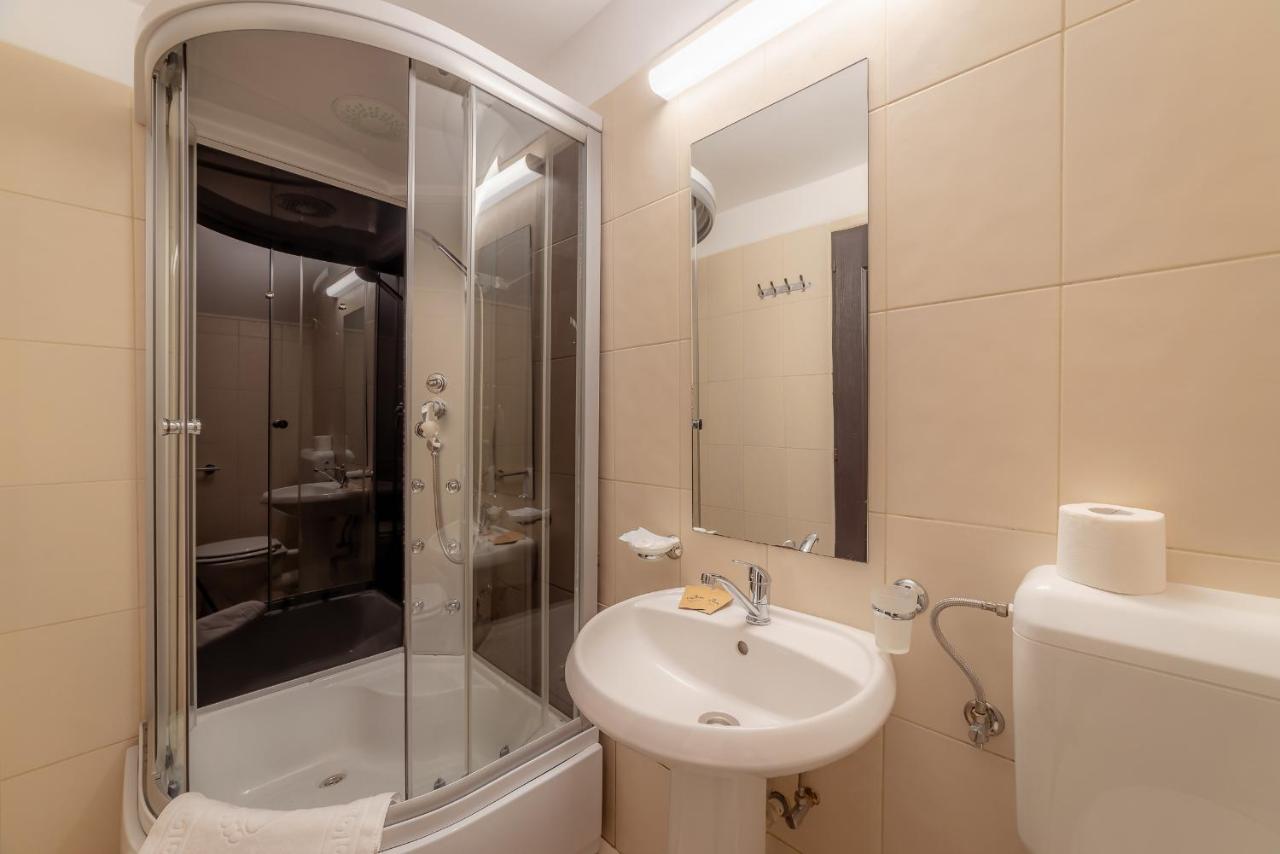 Pension Cluj Екстериор снимка