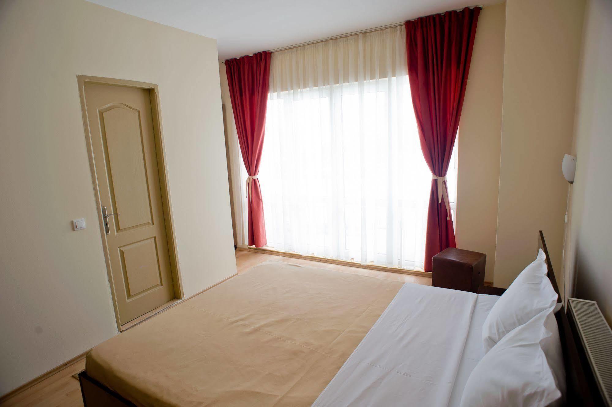 Pension Cluj Екстериор снимка